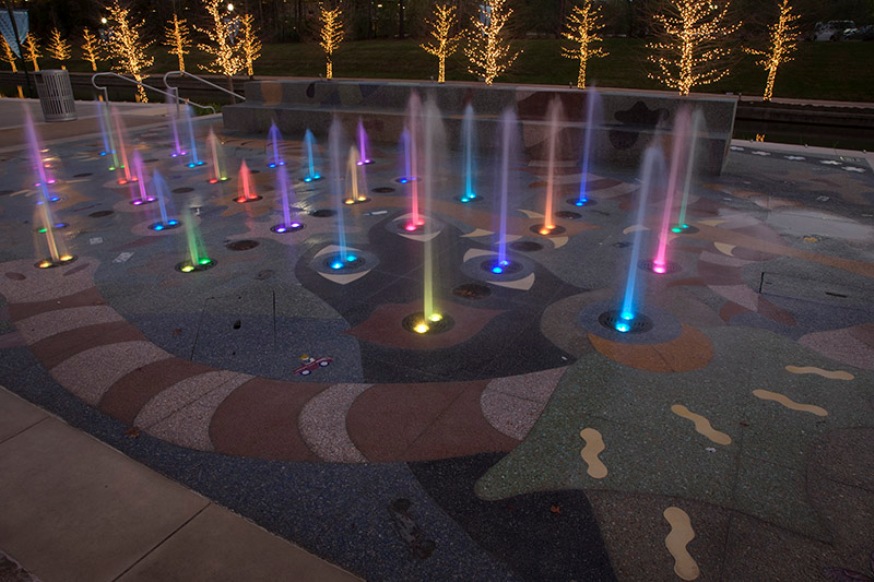 Woodlands Waterway Square Park and Fountain 3