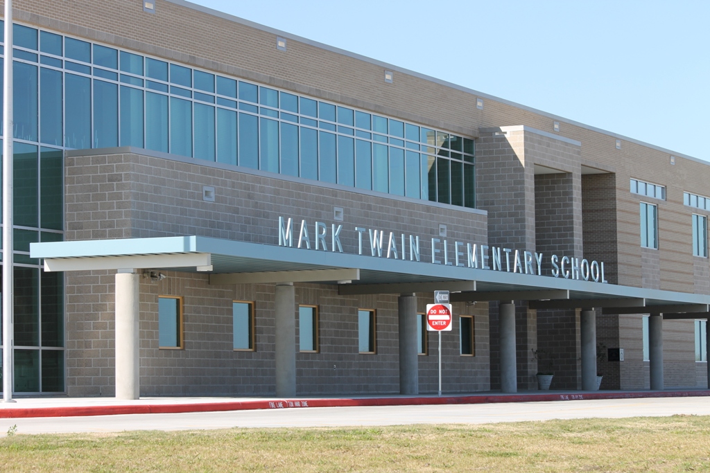 Mark Twain Elementary School 1